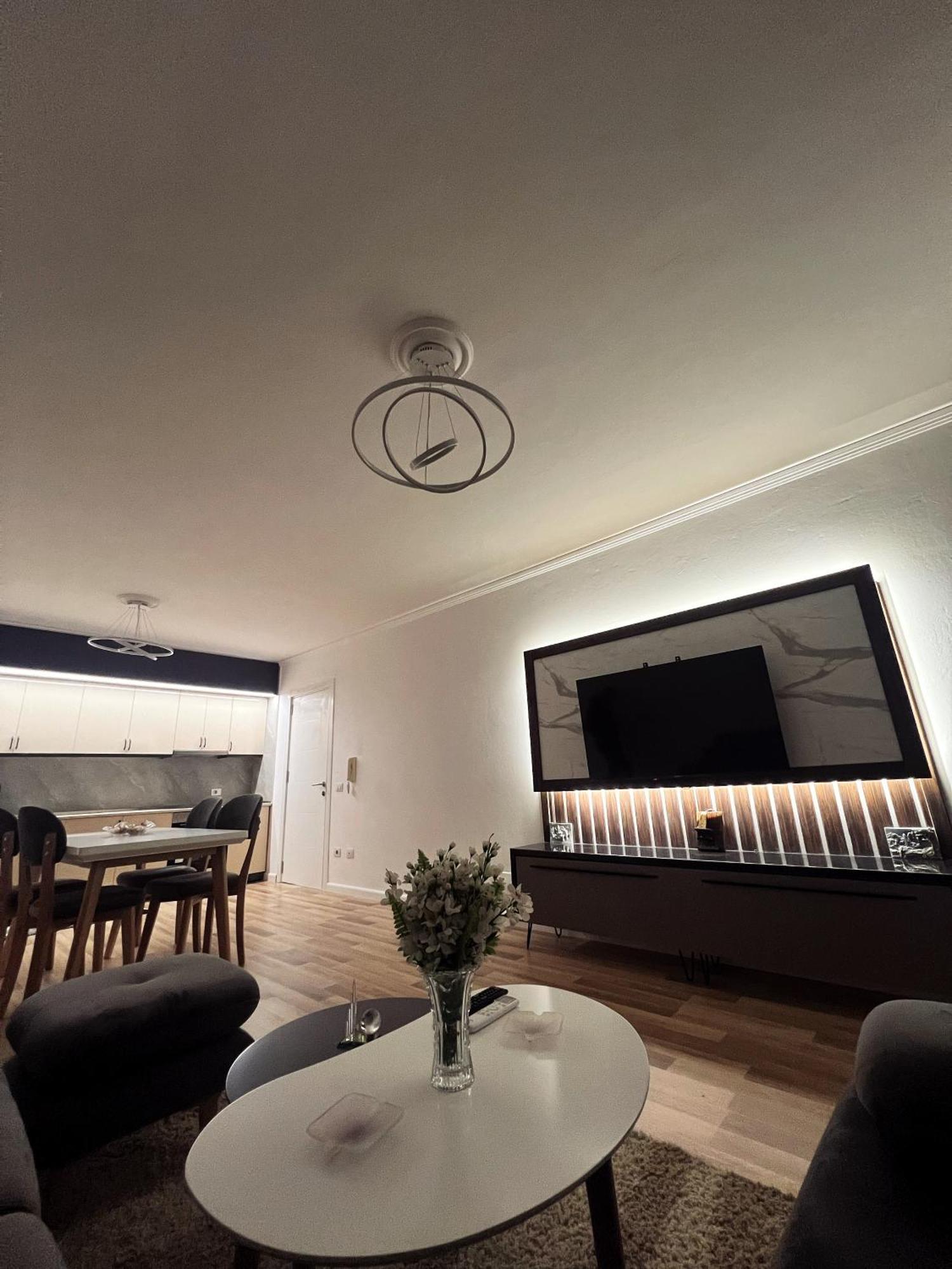 Art'S Apartment Τίρανα Εξωτερικό φωτογραφία