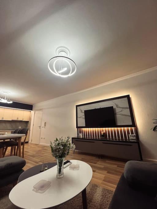 Art'S Apartment Τίρανα Εξωτερικό φωτογραφία