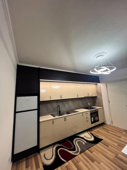 Art'S Apartment Τίρανα Εξωτερικό φωτογραφία