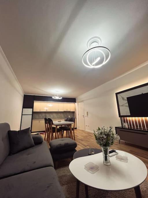 Art'S Apartment Τίρανα Εξωτερικό φωτογραφία