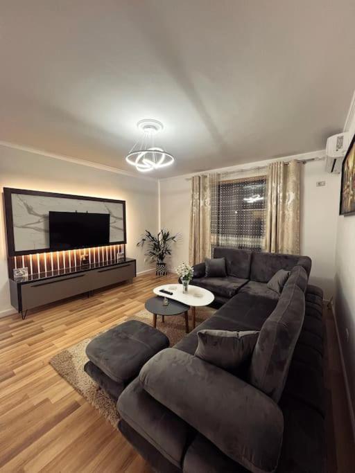 Art'S Apartment Τίρανα Εξωτερικό φωτογραφία